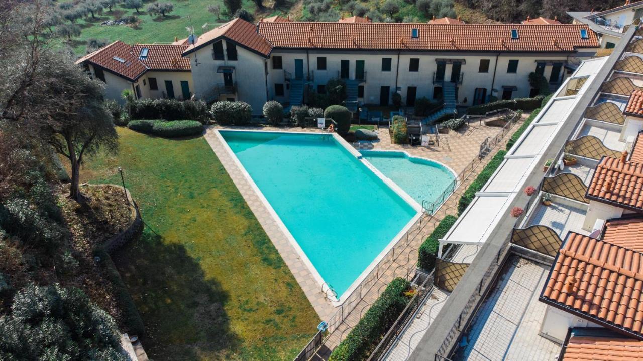 Residence Atollo Манерба-дель-Гарда Екстер'єр фото